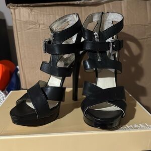 New never worn Michael Kors heel sandals